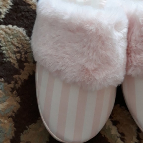 5x*Host Pick*Victoria Secret beautiful slippers - Picture 10 of 16